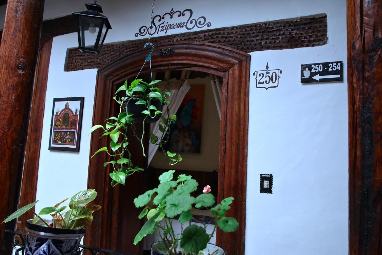 Hotel Casa Baez Pátzcuaro Kültér fotó